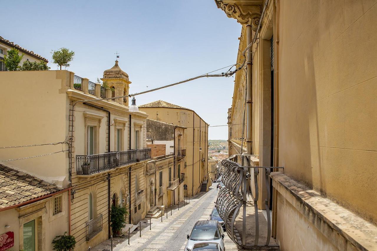 Cavour Apartments By Wonderful Italy Noto Esterno foto
